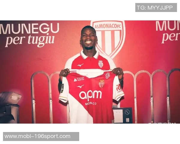 32岁博格巴荣获最佳复出奖白衣出席颁奖典礼妻子黑裙亮相尽显优雅长腿